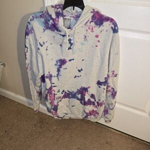 GAP Tie-Dye Sweatshirt in Purple and Blue
